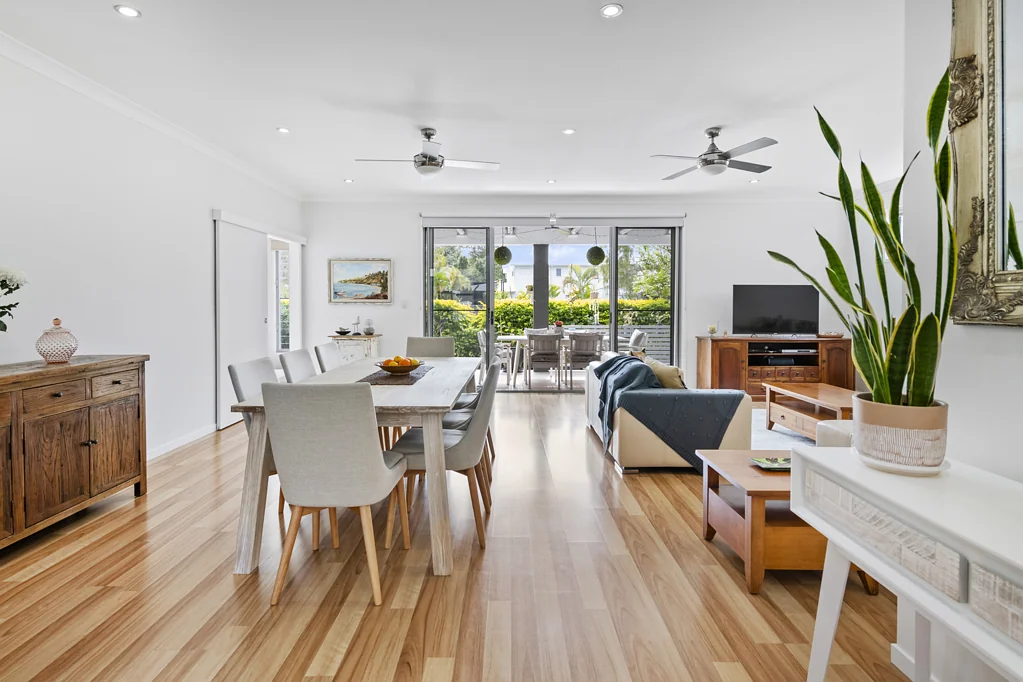 2/8 Echlin Street, Labrador, QLD 4215