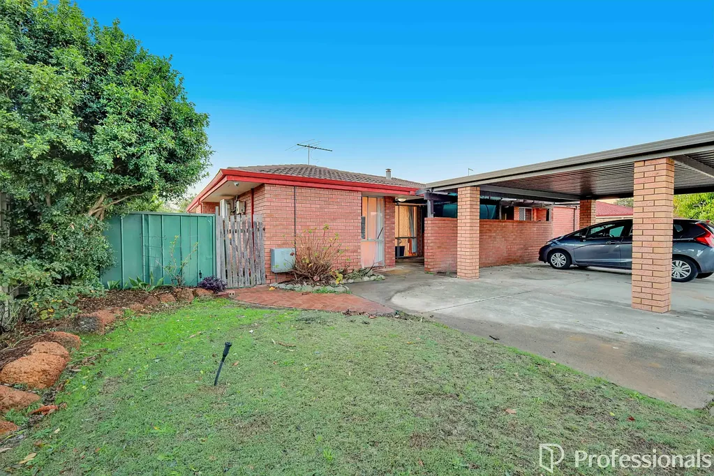 Willetton 3Habitaciones Opportunity Knocks in Willetton Senior High Zone!!