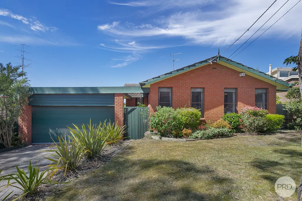 17 Hale Avenue, Mount Clear, VIC 3350