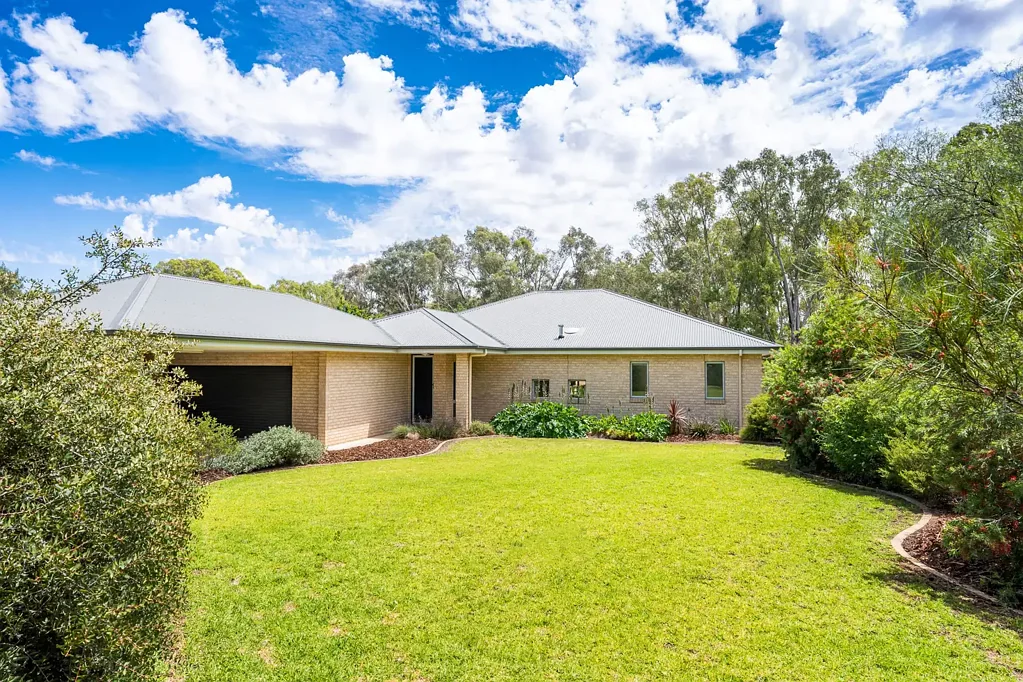 9 Fox Street, Henty, NSW 2658
