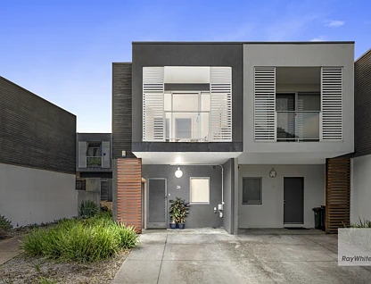 26 Waxflower Crescent, Bundoora, North Melbourne, 2房, 2浴, Townhouse