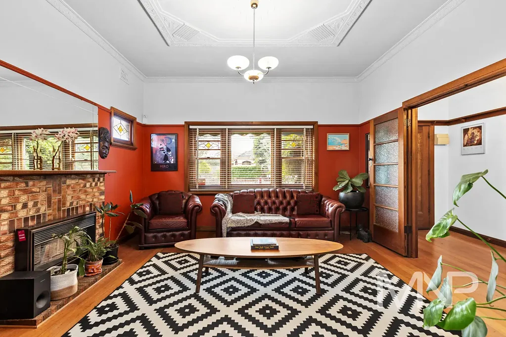 19 Sutherland Avenue, Kew East, VIC 3102