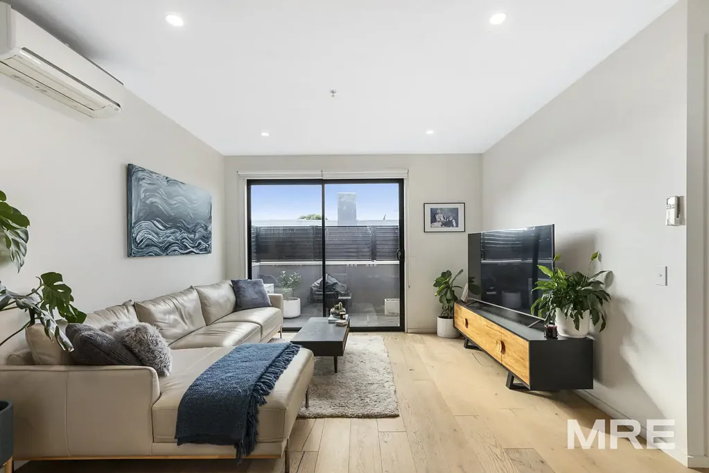 Contemporary elegance