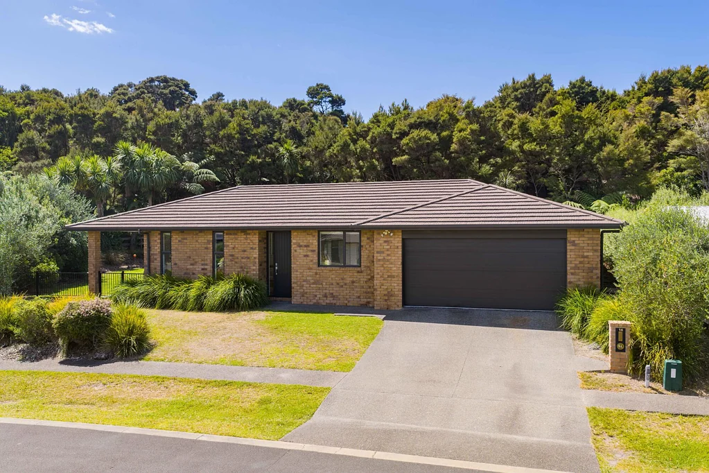 Mangawhai Heads 4chambre Selling well below CV unbelievable value