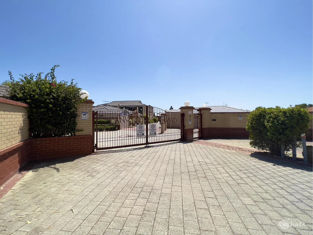 GREAT LOCATION, OPPOSITE PARK, SECURE COMPLEX!