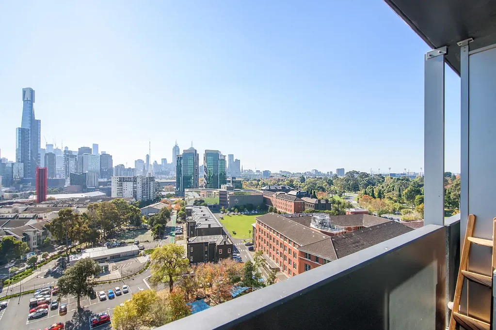 Furnished Modern Two Bedroom Apartment with City Views!