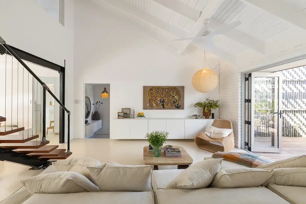 Sunshine Beach 4Phòng ngủ Contemporary Coastal Living with Character