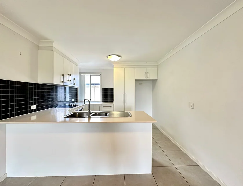 8/180-182 Thorneside Road, Thorneside, Redland City Region, 3 Bedrooms, 2 Bathrooms, Townhouse