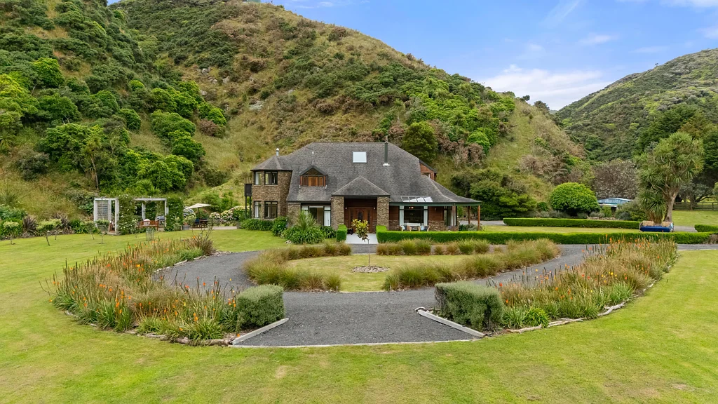 Makara 6部屋 COUNTRY CALM WITH ROOM TO GROW – AVAILABLE!
