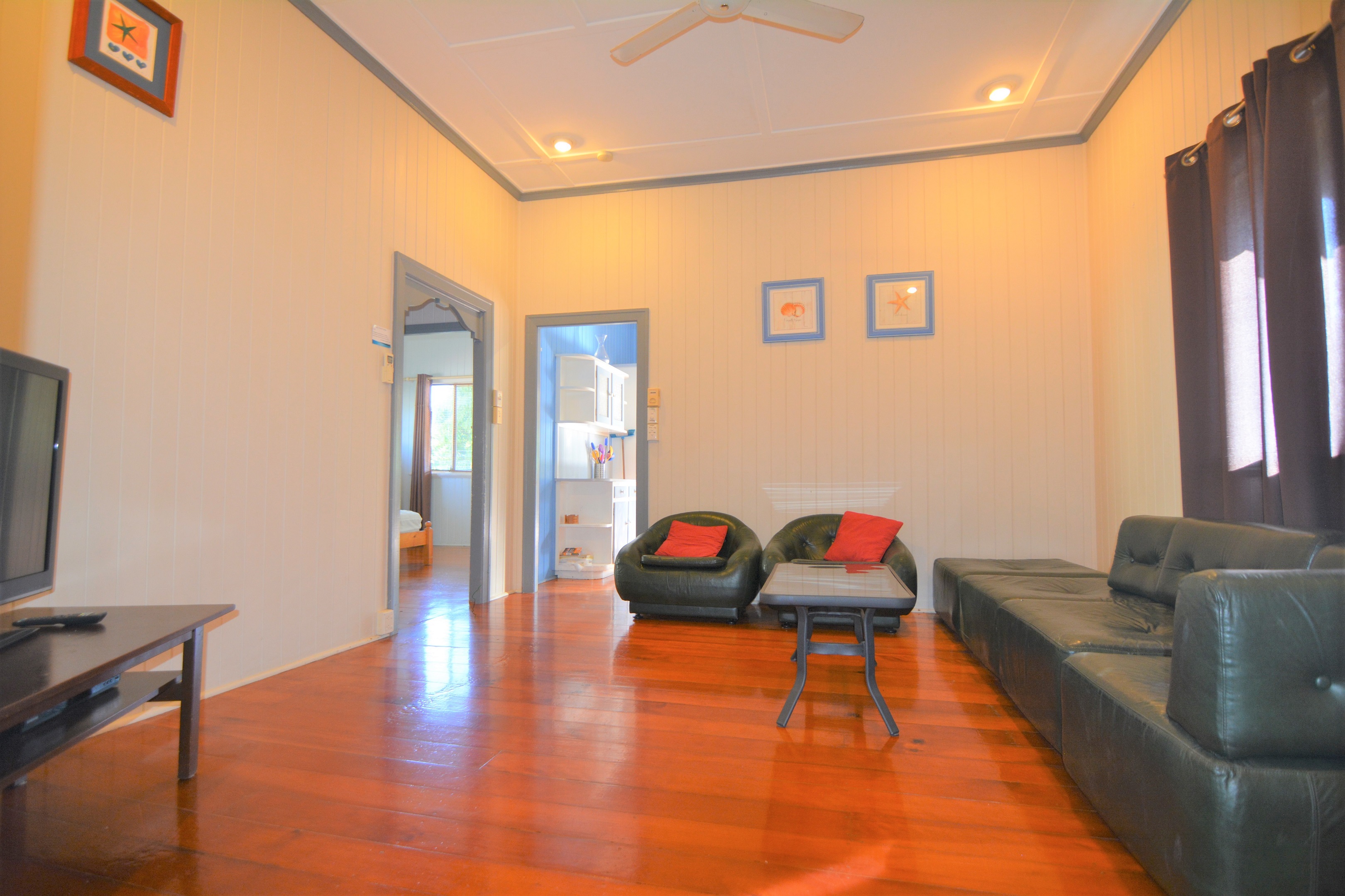 255A AUCKLAND ST, SOUTH GLADSTONE QLD 4680, 0 침실, 0 욕실, House