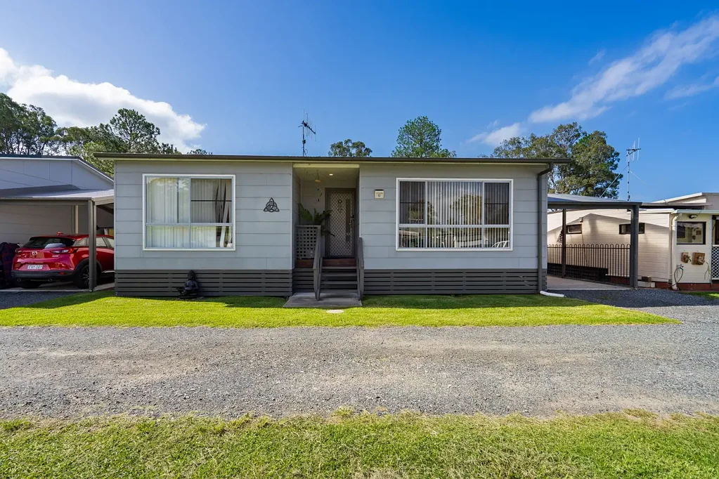 Failford 2Moenga Modern Villa in Great Lakes Riverside Living (Over-50s)