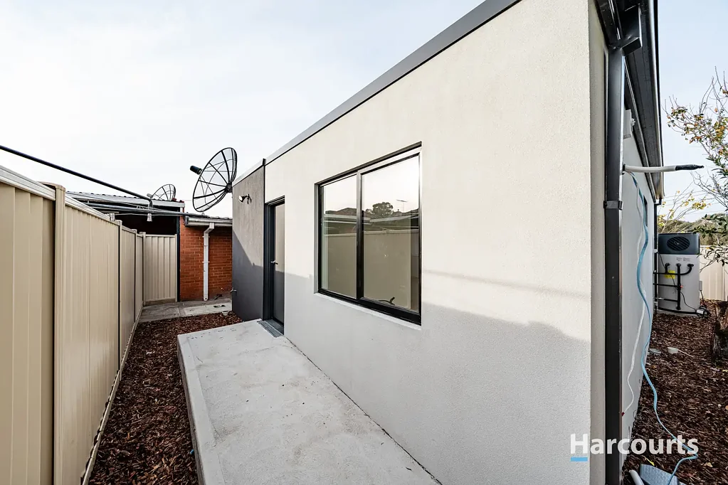 Modern Back Dwelling - Ready to Call Home!