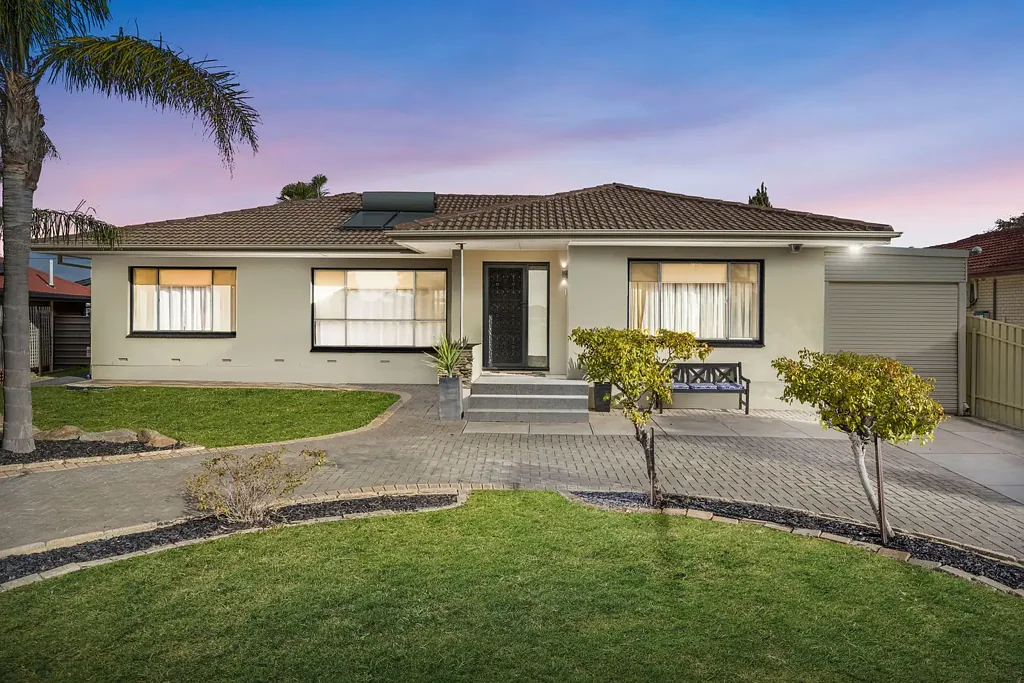 Happy Valley 4ห้องนอน Beautifully Updated Family Haven On A Spacious 810sqm (approx) Parcel
