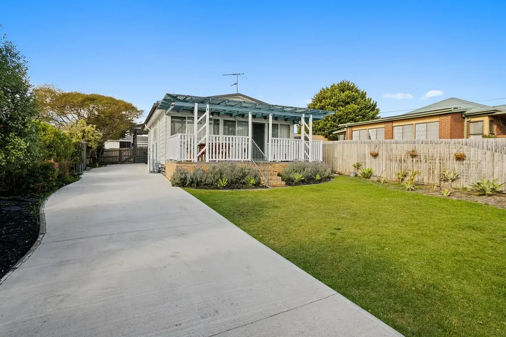 Fully Furnished with two separate dwellings