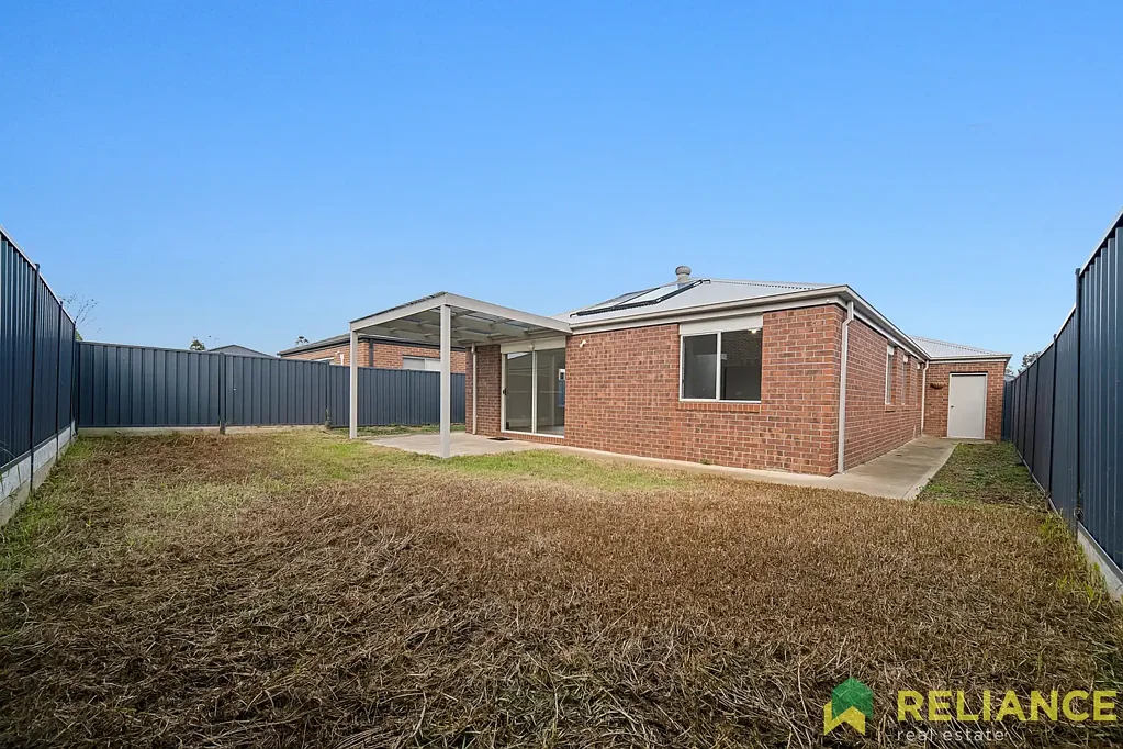 Modern Comfort & Space - 4 Bedroom Beauty