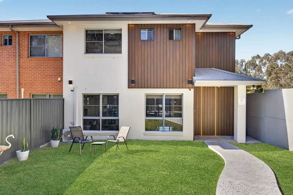Colebee 4 Bedroom Low Maintenance Entertainer in Private Bush-front Setting