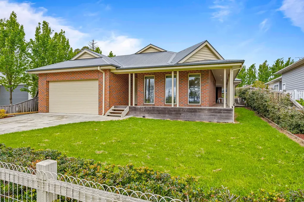 Gordon 4Kwarto Stylish Family Home in Gordon