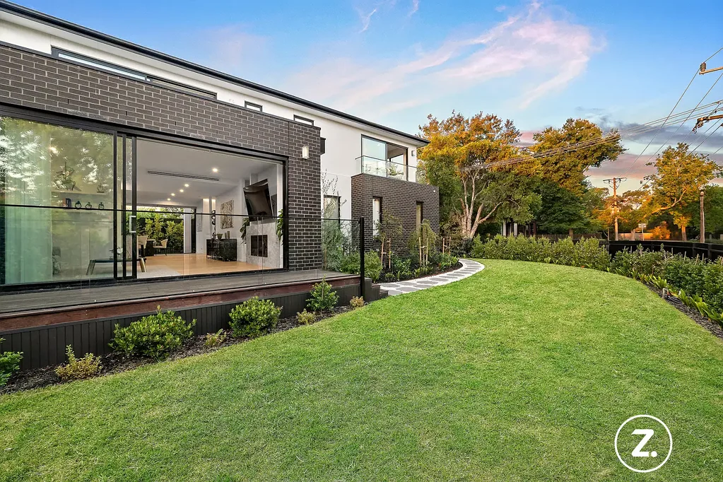 Glen Iris 5 Bedroom Architectural Luxury Meets Smart Living Excellence