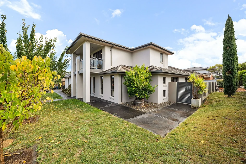 2 Hazelton Street, Macgregor, ACT 2615