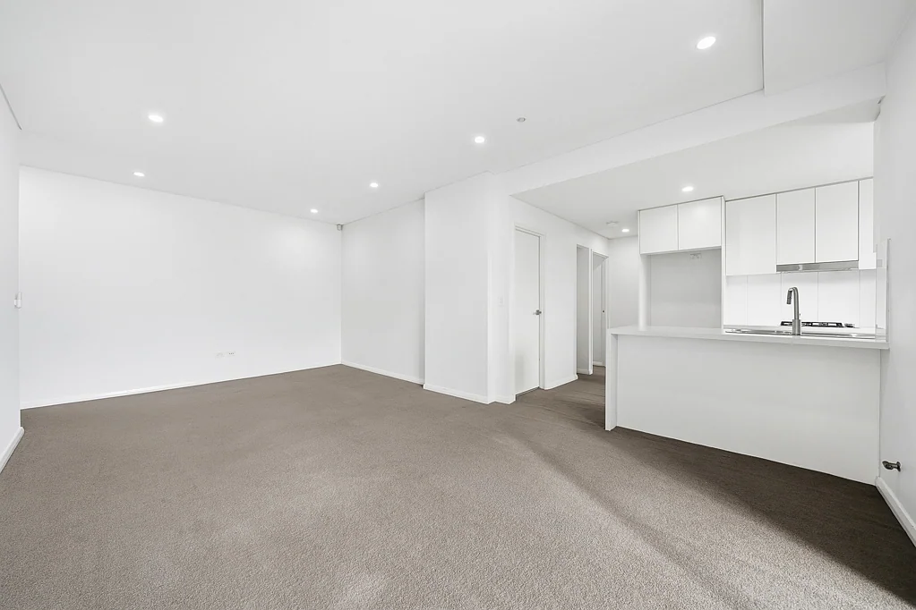 Very Large Modern 2 Bedroom Apartment