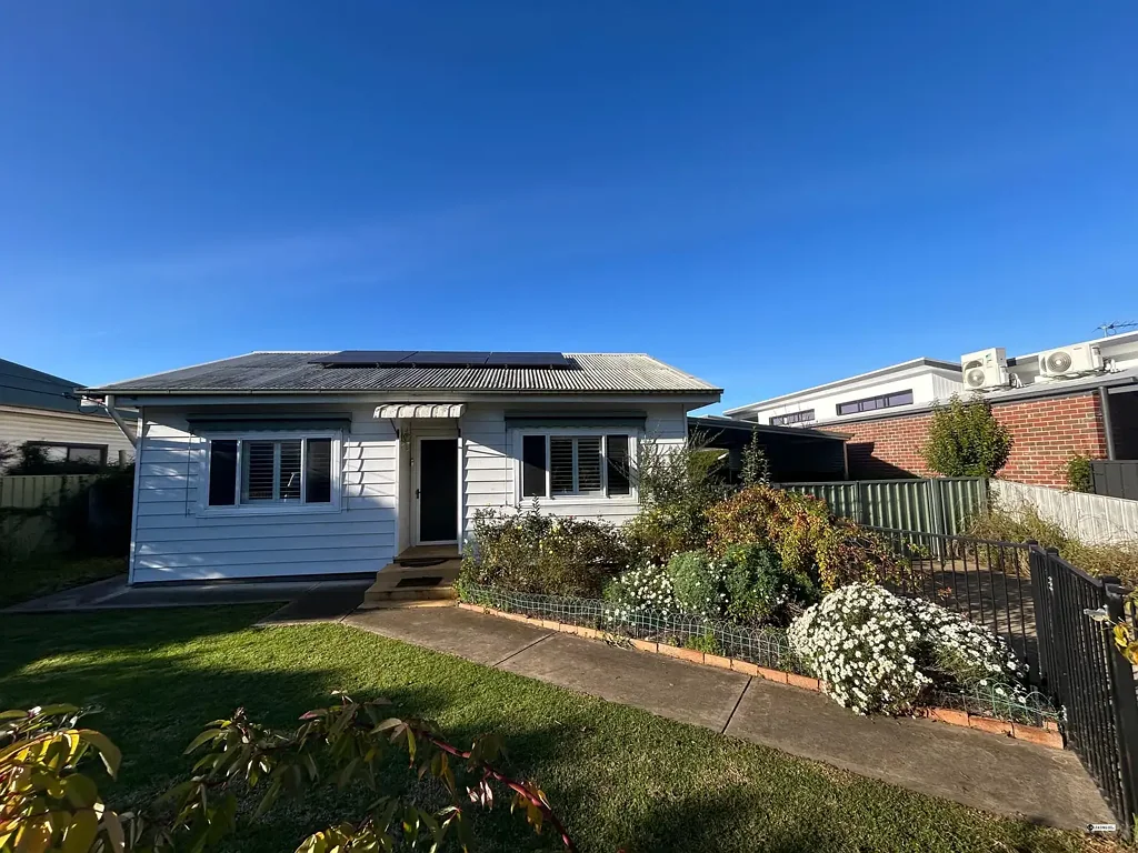 Ideal Shared Living - Two Ensuite Bedrooms with WIR's