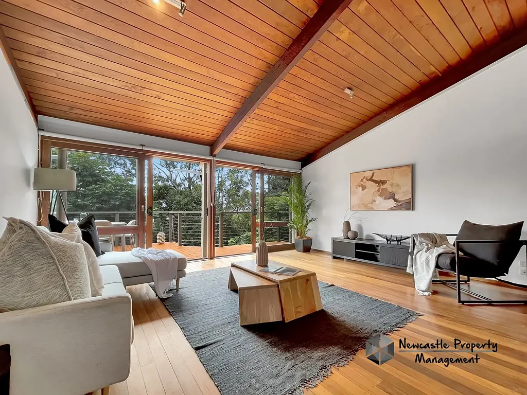 LARGE FAMILY HOME