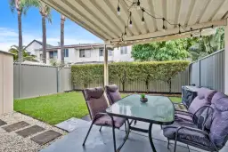 9/20 St Kevins Avenue, Benowa