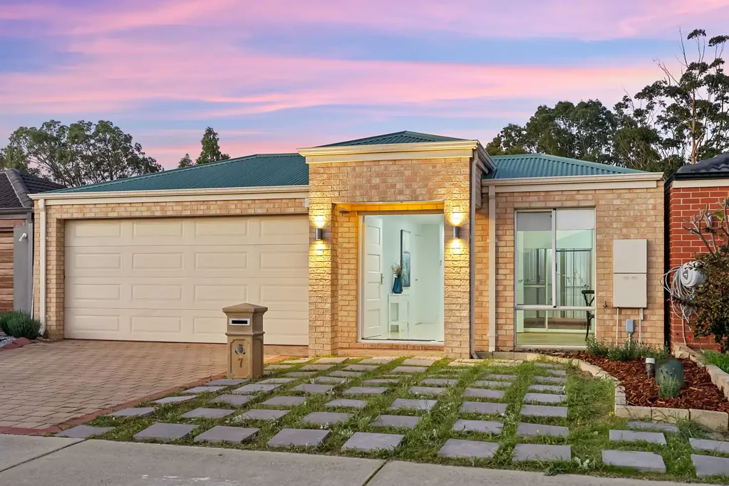 Canning Vale 3ਬੈੱਡਰੂਮ Unbeatable comfort, class to impress and convenience just a horn away.