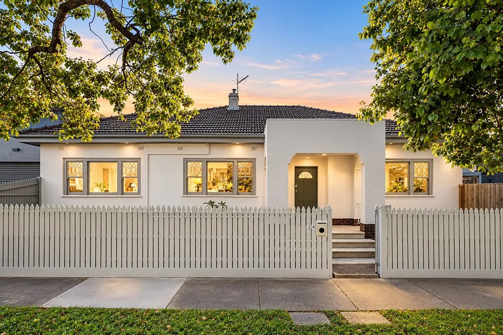 Ashburton 3બેડરૂમ Renovated Period Perfection with Complete Convenience