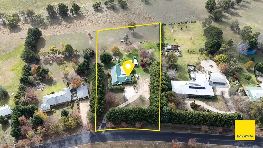Bungendore 4Phòng ngủ Big block, big home, big lifestyle.