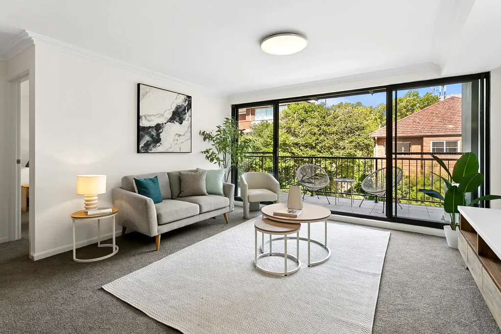 SPACIOUS UNIT IN PREMIUM LOCATION