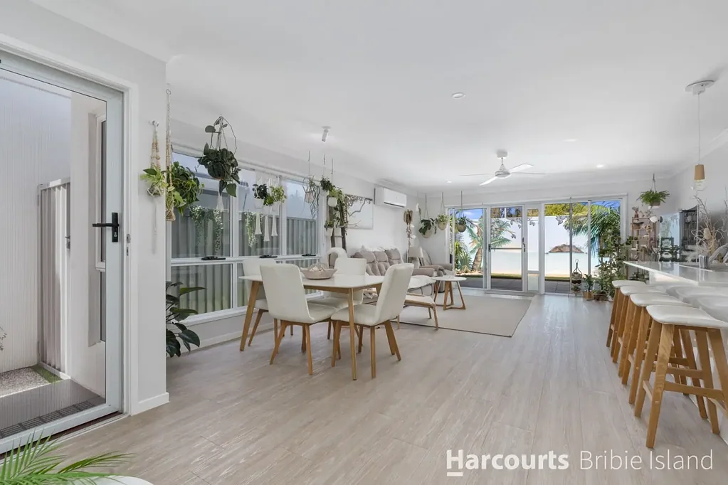 13/2 Spinnaker Drive, Sandstone Point, QLD 4511