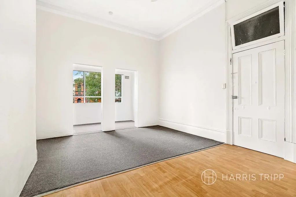 Quiet Leafy Setting with Convenient City Access
