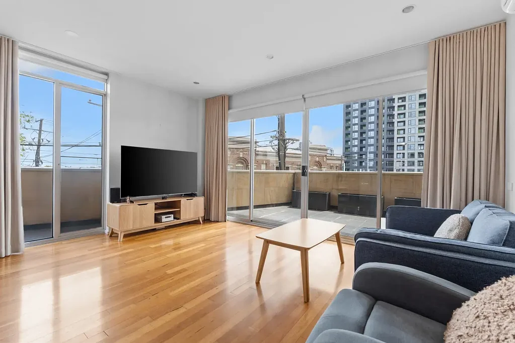 Preston 2બેડરૂમ Spacious and Light Filled Living in Prime Location