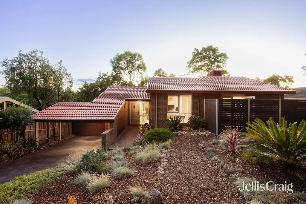 42 Wycliffe Crescent, Eltham, VIC 3095