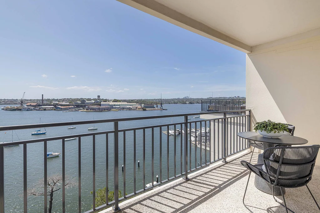 Balmain 2 Bedroom Waterfront retreat with iconic views in ?Tarrawonga?
