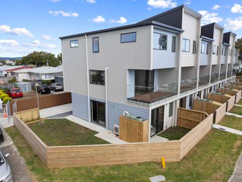 Manurewa 3部屋 Nest Or Invest, Buy One Or Buy All Four!