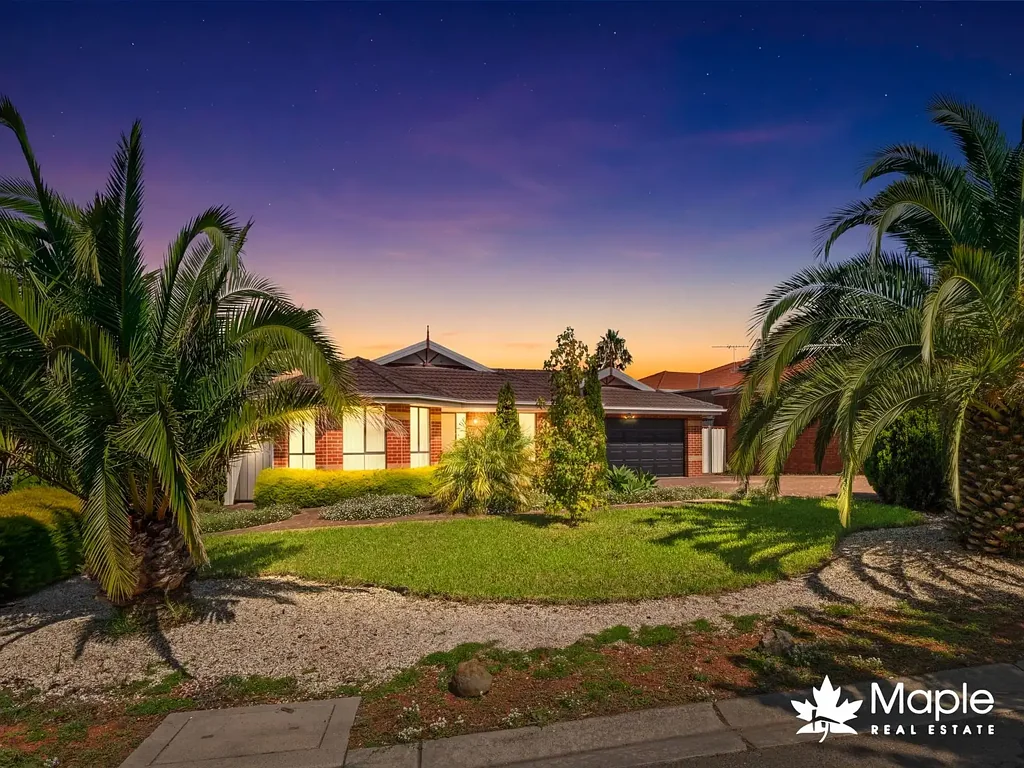8 Tiffany Crescent, Roxburgh Park, VIC 3064