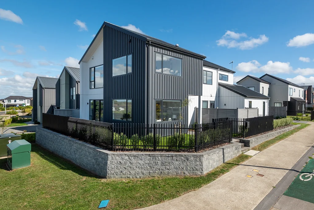 Karaka 4Kwarto Modern Elegance Meets Family Comfort