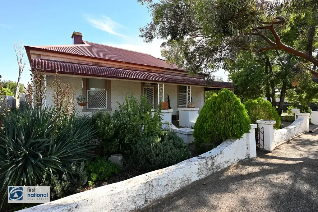 Quorn 3ห้องนอน A Gardener’s Paradise with Classic Cottage Appeal