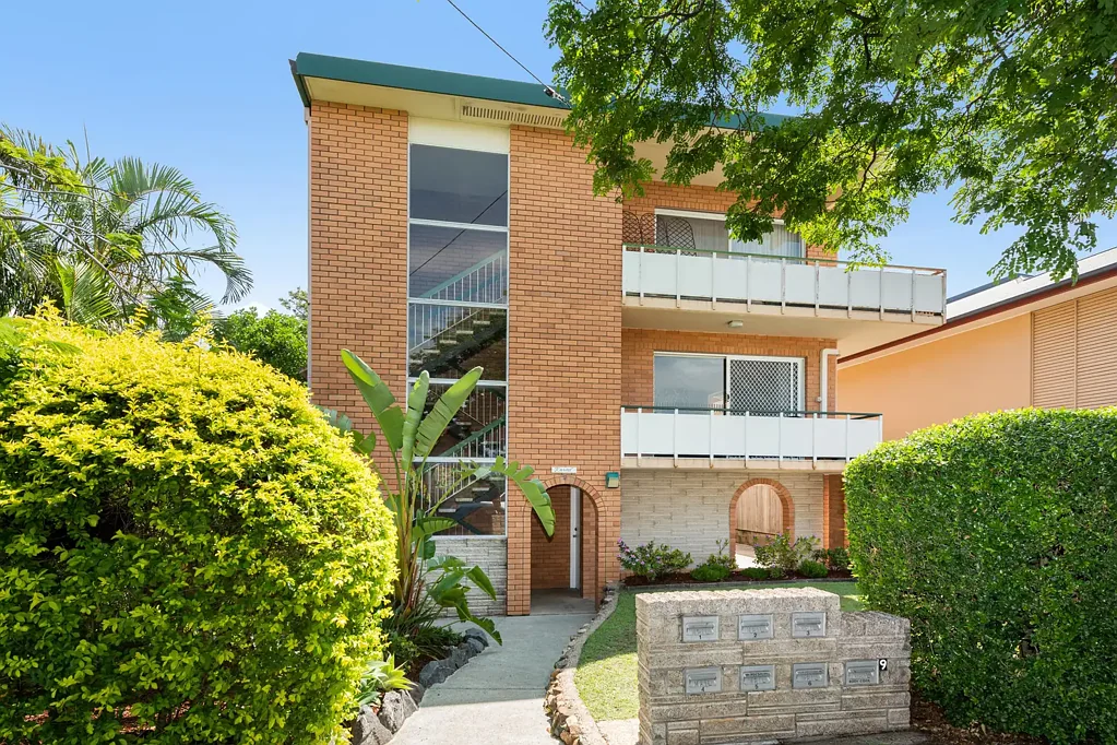 3/9 Robertson Avenue, Greenslopes, QLD 4120