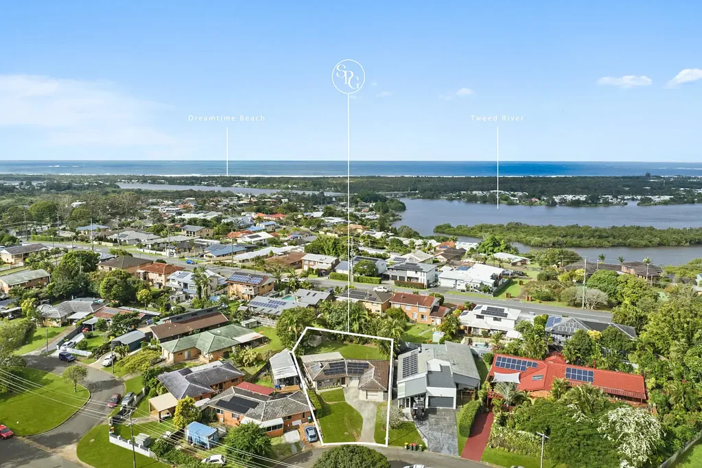 Banora Point 3Moenga Single-Level Family Living with Endless Outdoor Appeal