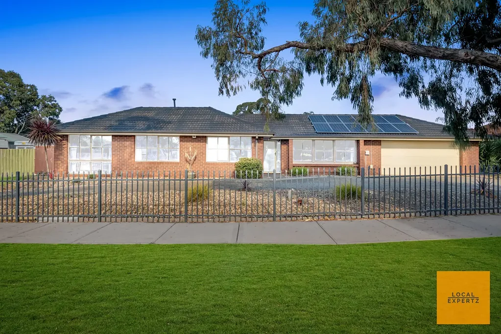 Kurunjang 3 Bedroom A Family Delight On A Large 906m2 Block!!
