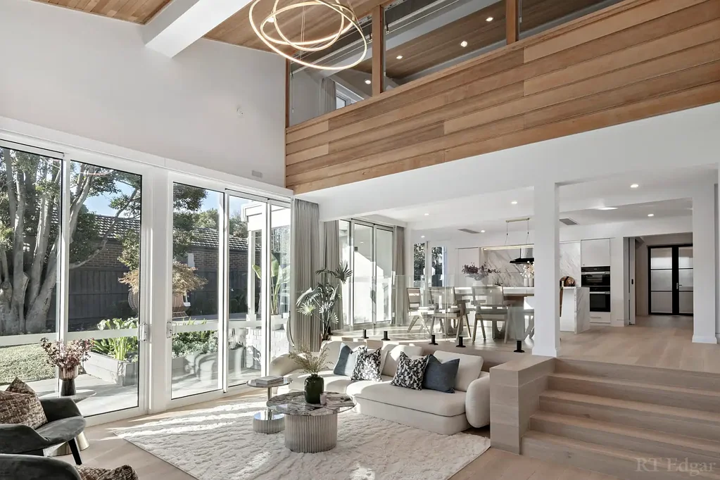 Balwyn 5ห้องนอน A Deluxe Renovation with Iconic Mid-Century Appeal
