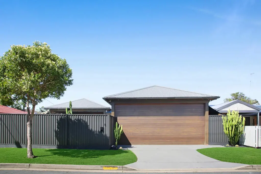 Palm Beach 3Kwarto Light-Filled Coastal Haven – Modern, Move-In Ready Family Living