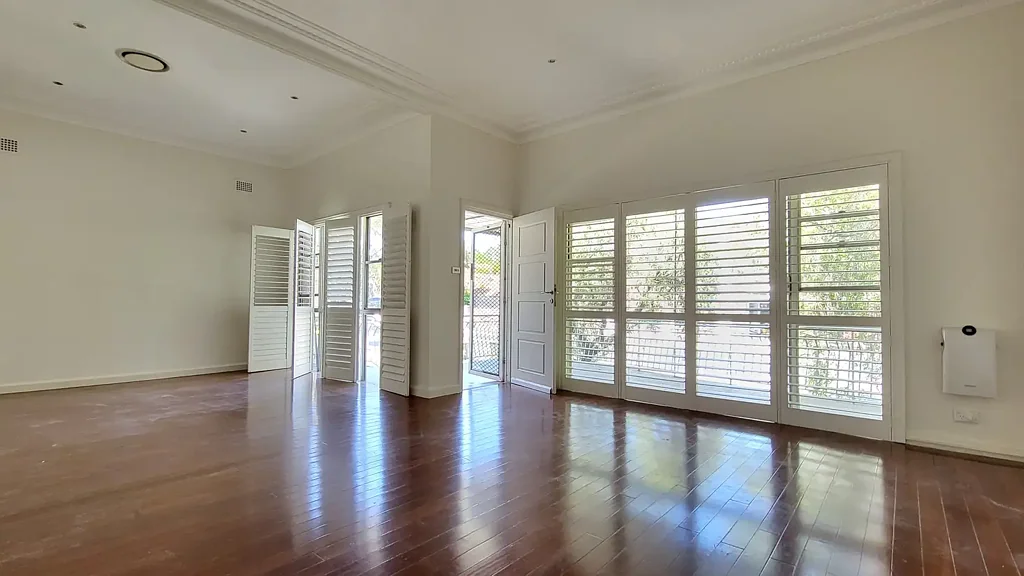 Charming 3-Bedroom House with Enormous Backyard in Lilyfield