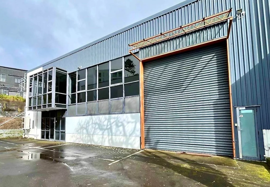 Kingsland PRIME LOCATION - OFFICE AND WAREHOUSE