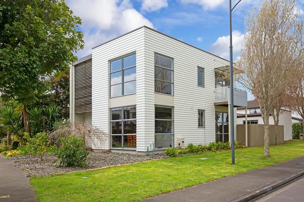 16 Figaro Crescent, Takanini, Papakura, Auckland