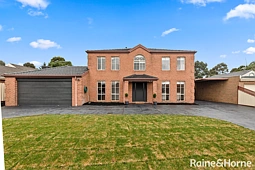 24 Thurmand Court, Roxburgh Park