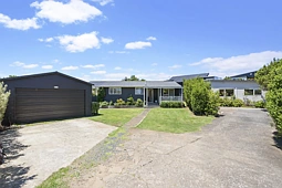 20 House Avenue, Mangere Bridge
